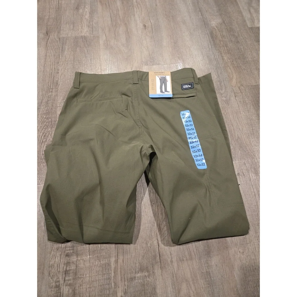 Eddie Bauer Elastic‎ Band Tech Chino Pants Size 32x32 Nwt